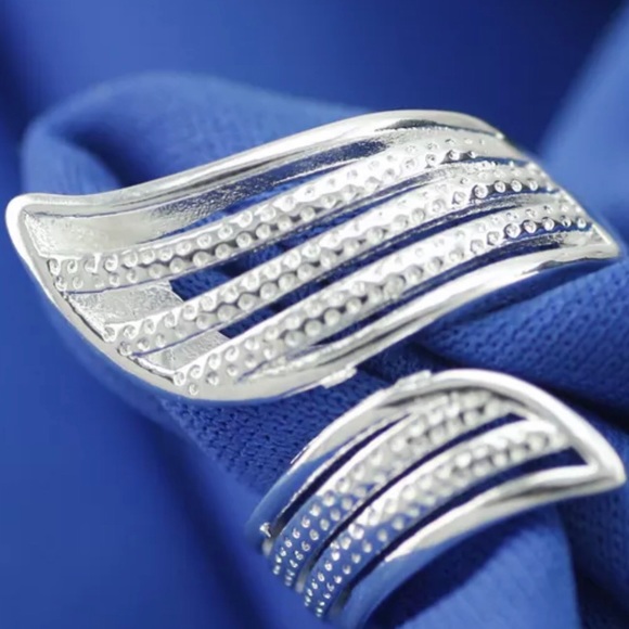 Beautiful 925 Silver Ring! - Picture 6 of 7